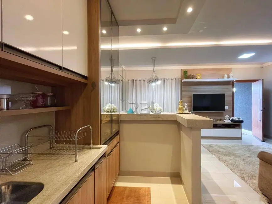 Casa com 3 quartos à venda, 175m2 em Vila Carlota, Campo Grande - MS - imagem 7 Foto 7 de Casa com 3 quartos à venda, 175m2 em Vila Carlota, Campo Grande - MS