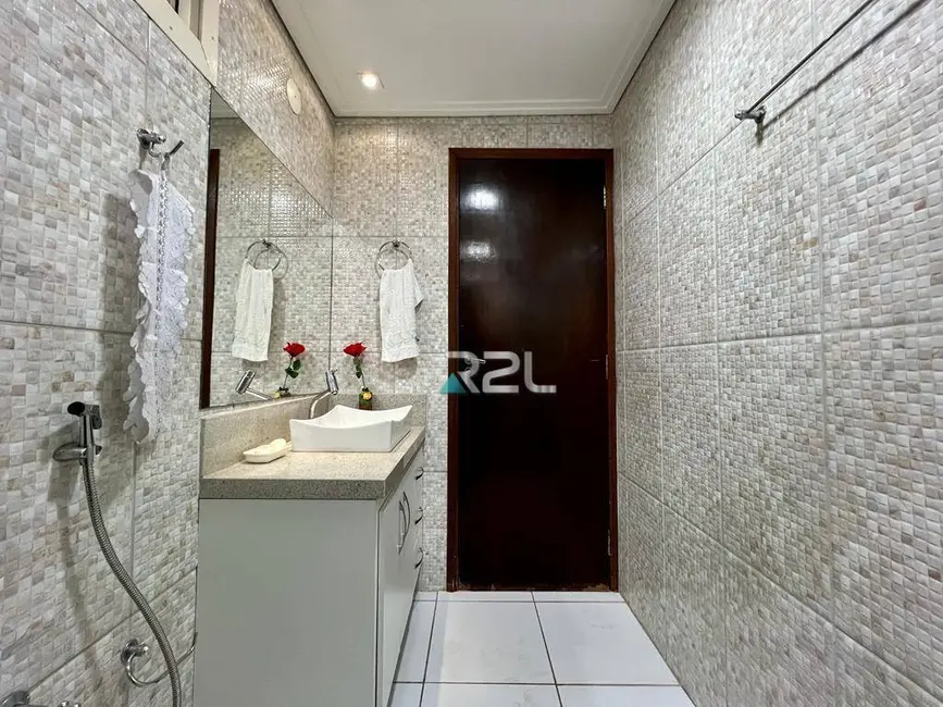 Apartamento com 3 quartos à venda, 182m2 em Amambaí, Campo Grande - MS - imagem 6 Foto 6 de Apartamento com 3 quartos à venda, 182m2 em Amambaí, Campo Grande - MS