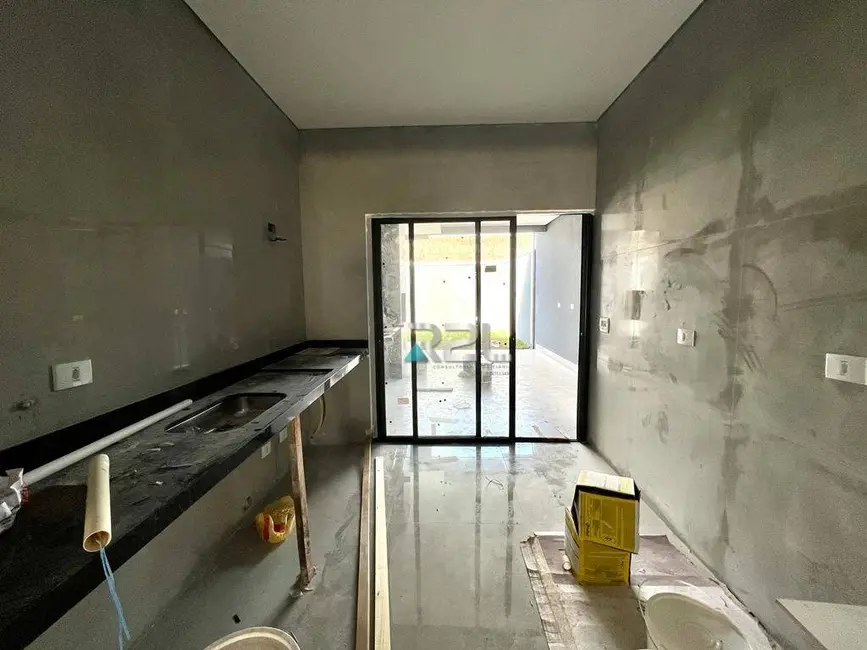 Casa com 3 quartos à venda, 225m2 em Parque Residencial Rita Vieira, Campo Grande - MS - imagem 8 Foto 8 de Casa com 3 quartos à venda, 225m2 em Parque Residencial Rita Vieira, Campo Grande - MS