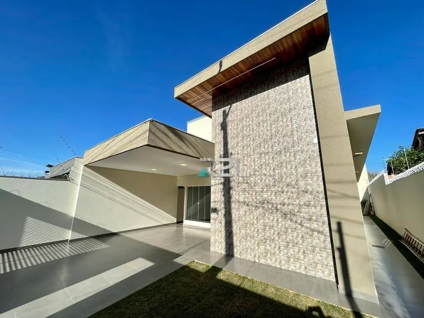 Foto 1 de Casa com 3 quartos à venda, 293m2 em Parque Residencial Rita Vieira, Campo Grande - MS