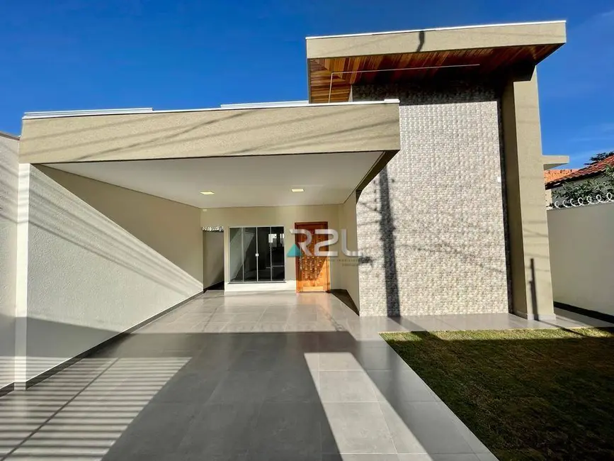 Foto 2 de Casa com 3 quartos à venda, 293m2 em Parque Residencial Rita Vieira, Campo Grande - MS