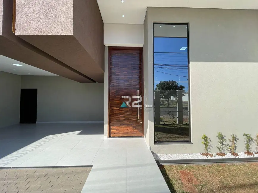 Casa com 3 quartos à venda, 360m2 em Carandá Bosque, Campo Grande - MS - imagem 3 Foto 3 de Casa com 3 quartos à venda, 360m2 em Carandá Bosque, Campo Grande - MS
