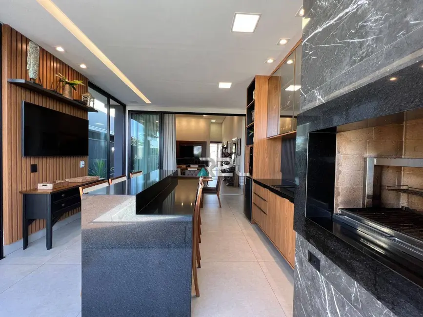 Foto 9 de Casa de Condomínio com 3 quartos à venda, 374m2 em Jardim Montevidéu, Campo Grande - MS