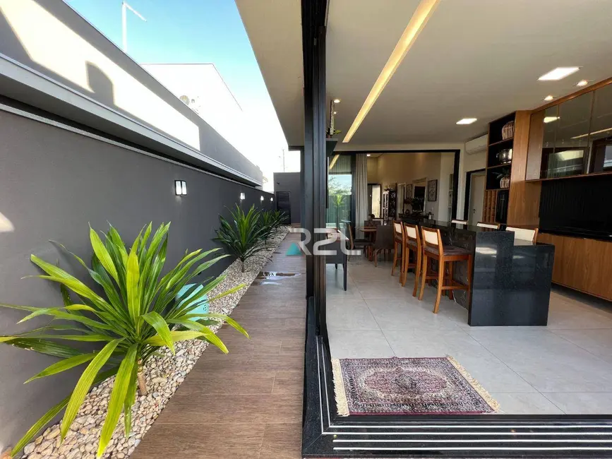 Foto 7 de Casa de Condomínio com 3 quartos à venda, 374m2 em Jardim Montevidéu, Campo Grande - MS