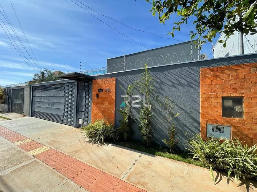 Foto 1 de Casa com 3 quartos à venda, 420m2 em Parque dos Novos Estados, Campo Grande - MS