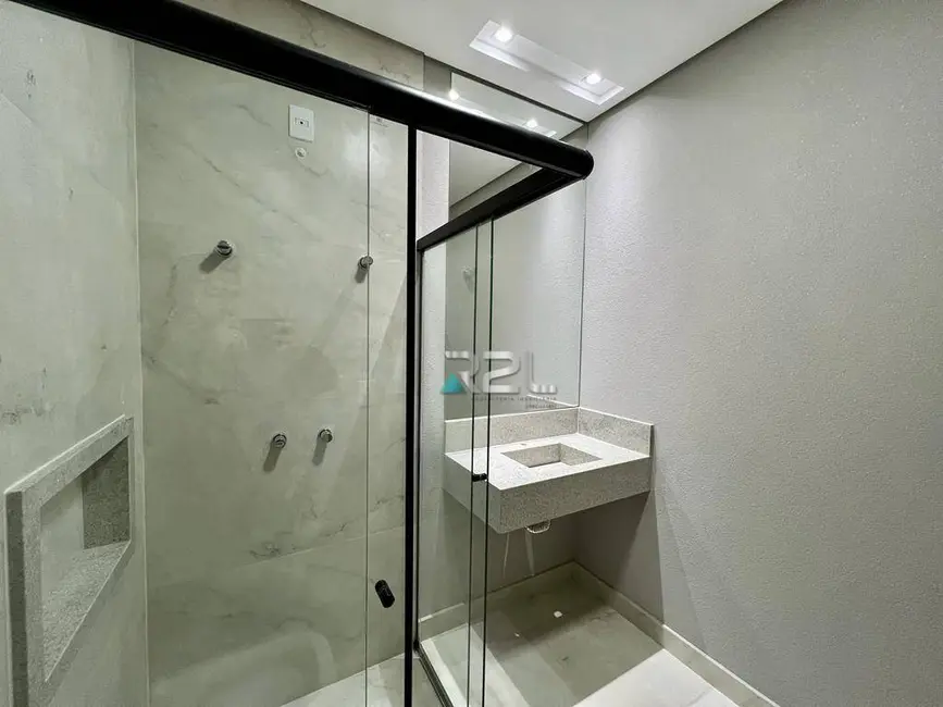 Casa com 3 quartos à venda, 225m2 em Jardim Auxiliadora, Campo Grande - MS - imagem 8 Foto 8 de Casa com 3 quartos à venda, 225m2 em Jardim Auxiliadora, Campo Grande - MS