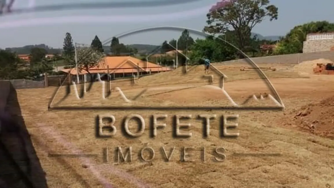 Foto 1 de Terreno / Lote à venda, 1500m2 em Bofete - SP