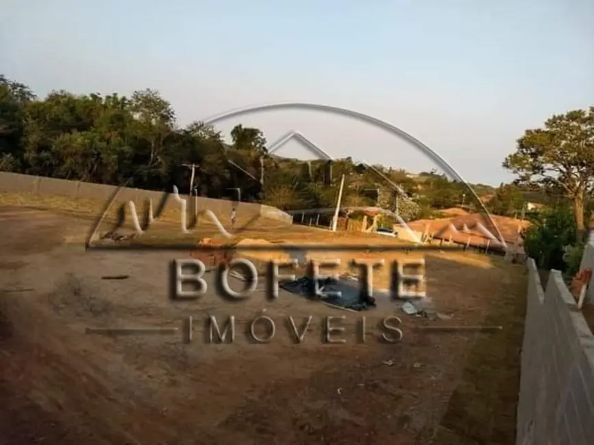Foto 2 de Terreno / Lote à venda, 1500m2 em Bofete - SP