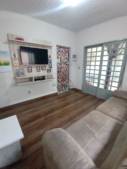 Foto 1 de Casa com 2 quartos à venda, 175m2 em Bofete - SP