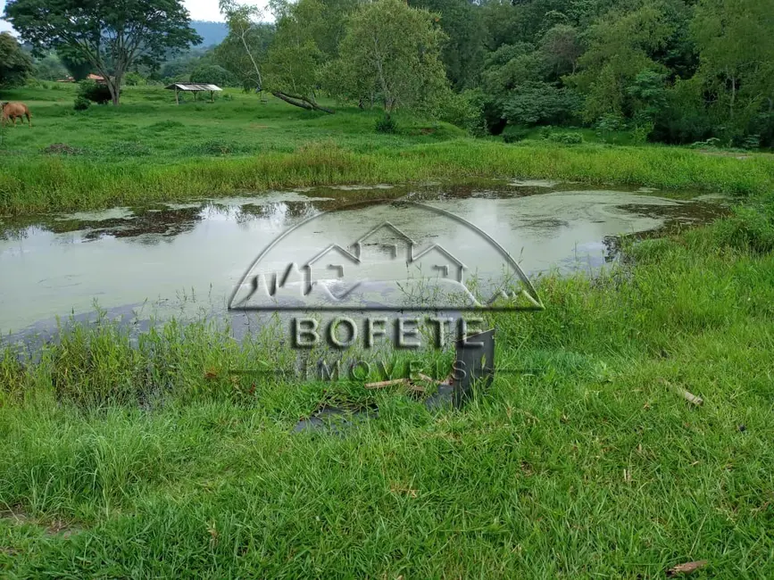 Foto 2 de Chácara à venda, 42000m2 em Bofete - SP
