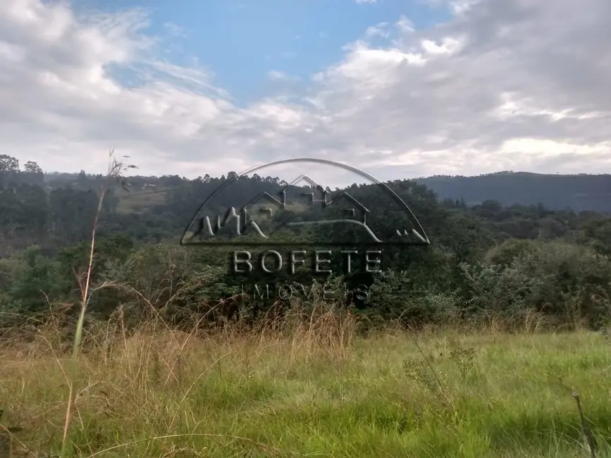 Foto 8 de Chácara à venda, 20587m2 em Bofete - SP