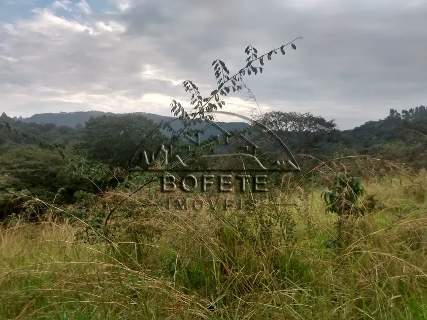 Foto 9 de Chácara à venda, 20587m2 em Bofete - SP