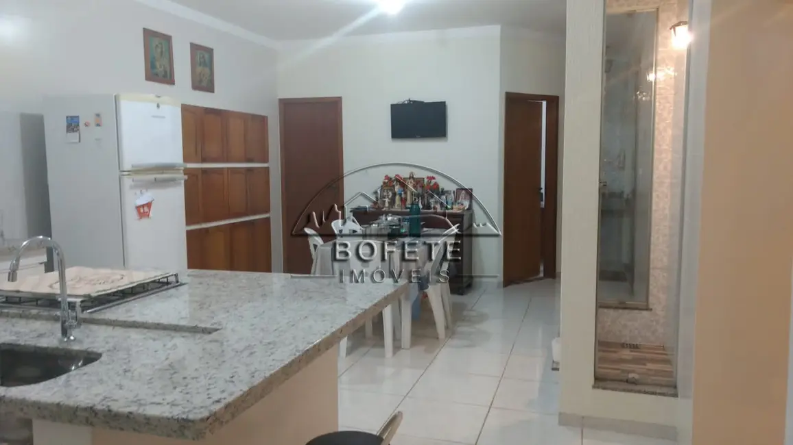 Foto 7 de Casa com 4 quartos à venda, 180m2 em Ourinhos - SP