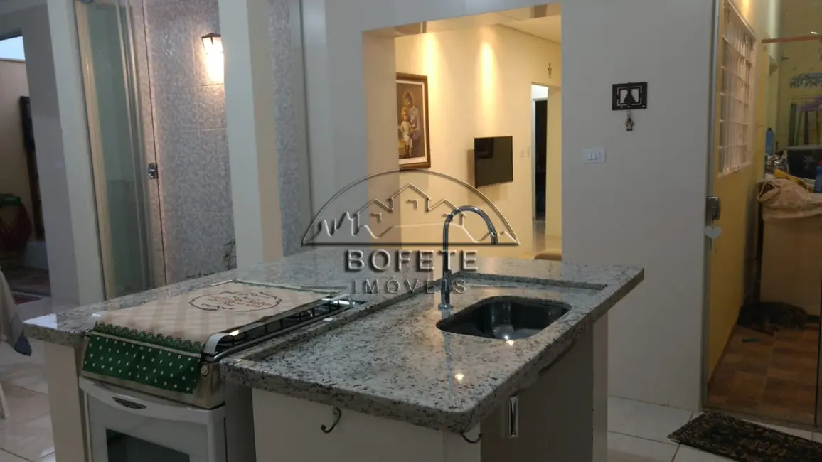 Foto 5 de Casa com 4 quartos à venda, 180m2 em Ourinhos - SP