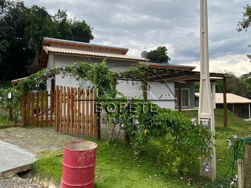 Foto 5 de Casa com 2 quartos à venda, 150m2 em Bofete - SP