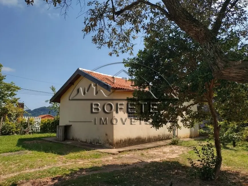 Foto 3 de Chácara com 2 quartos à venda, 485m2 em Bofete - SP