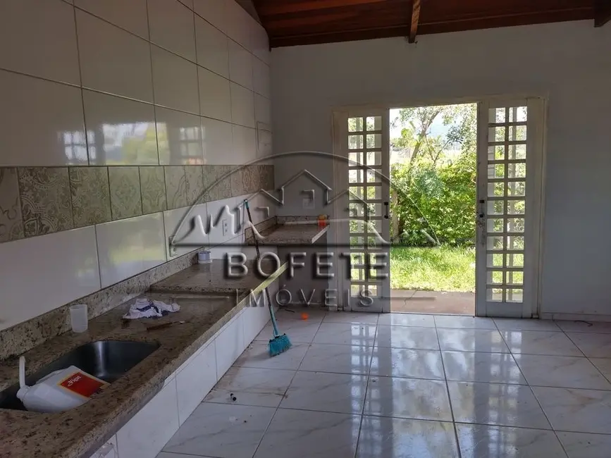 Foto 8 de Chácara com 2 quartos à venda, 485m2 em Bofete - SP