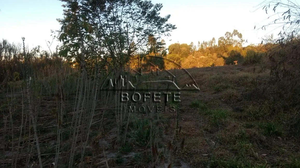 Foto 4 de Chácara à venda, 10800m2 em Bofete - SP