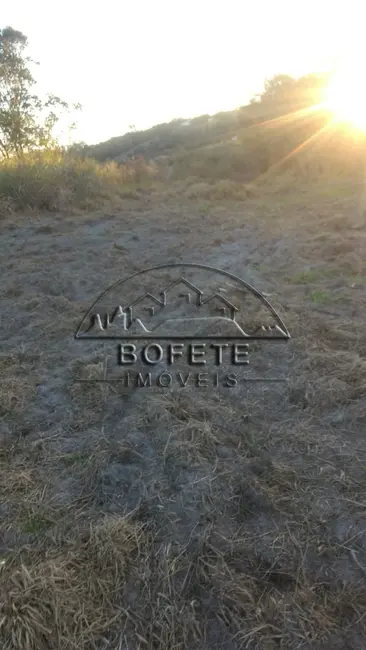 Foto 6 de Chácara à venda, 10800m2 em Bofete - SP