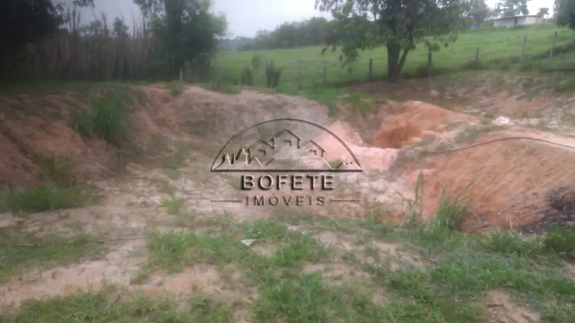 Foto 8 de Chácara com 1 quarto à venda, 10000m2 em Bofete - SP