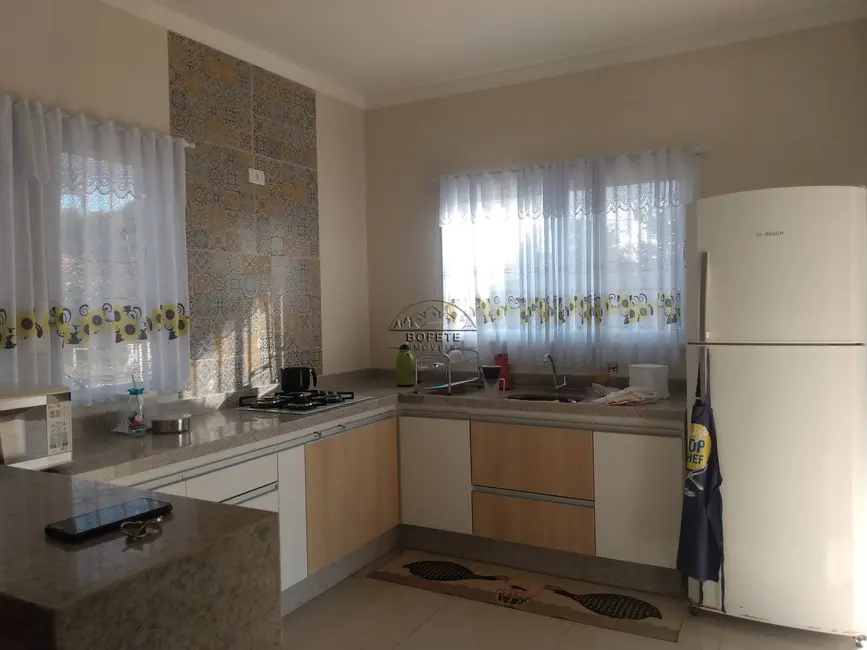 Foto 5 de Casa com 2 quartos à venda, 86m2 em Bofete - SP