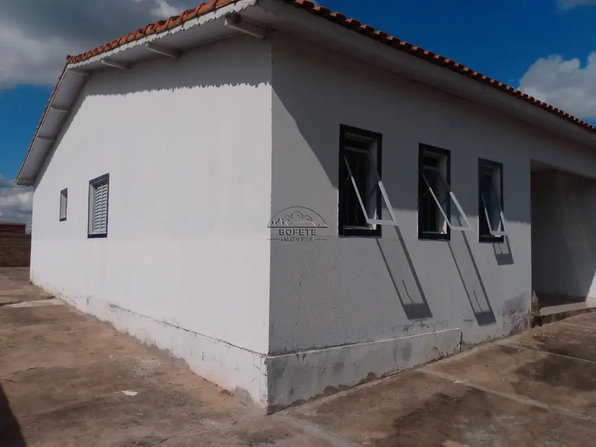 Foto 2 de Casa com 3 quartos à venda, 100m2 em Bofete - SP