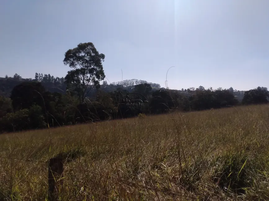 Foto 9 de Chácara à venda, 20015m2 em Bofete - SP
