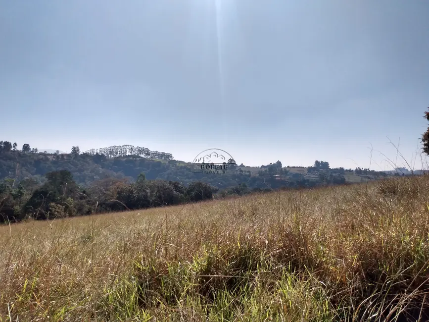 Foto 12 de Chácara à venda, 20015m2 em Bofete - SP