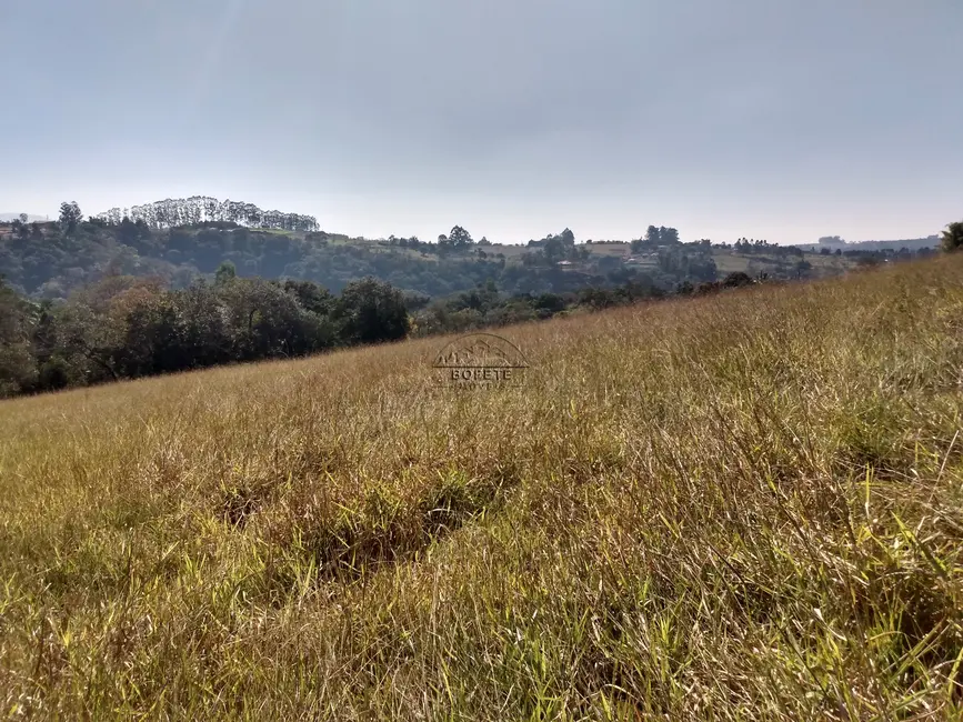 Foto 14 de Chácara à venda, 20015m2 em Bofete - SP