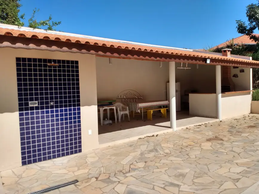 Foto 4 de Chácara com 3 quartos à venda, 2500m2 em Bofete - SP