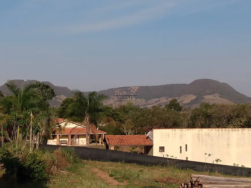 Foto 1 de Chácara à venda, 21500m2 em Bofete - SP