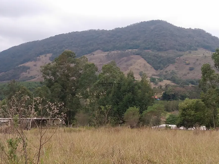 Foto 8 de Chácara à venda, 10238m2 em Bofete - SP