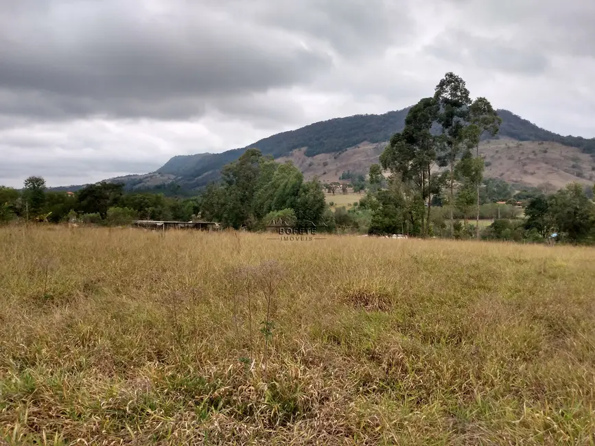 Foto 3 de Chácara à venda, 10238m2 em Bofete - SP