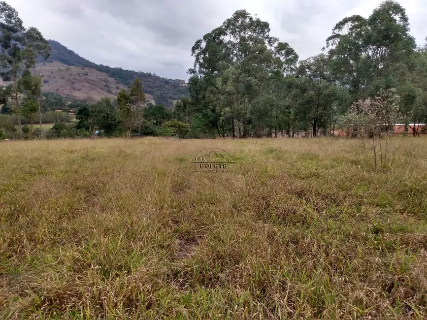 Foto 4 de Chácara à venda, 10238m2 em Bofete - SP