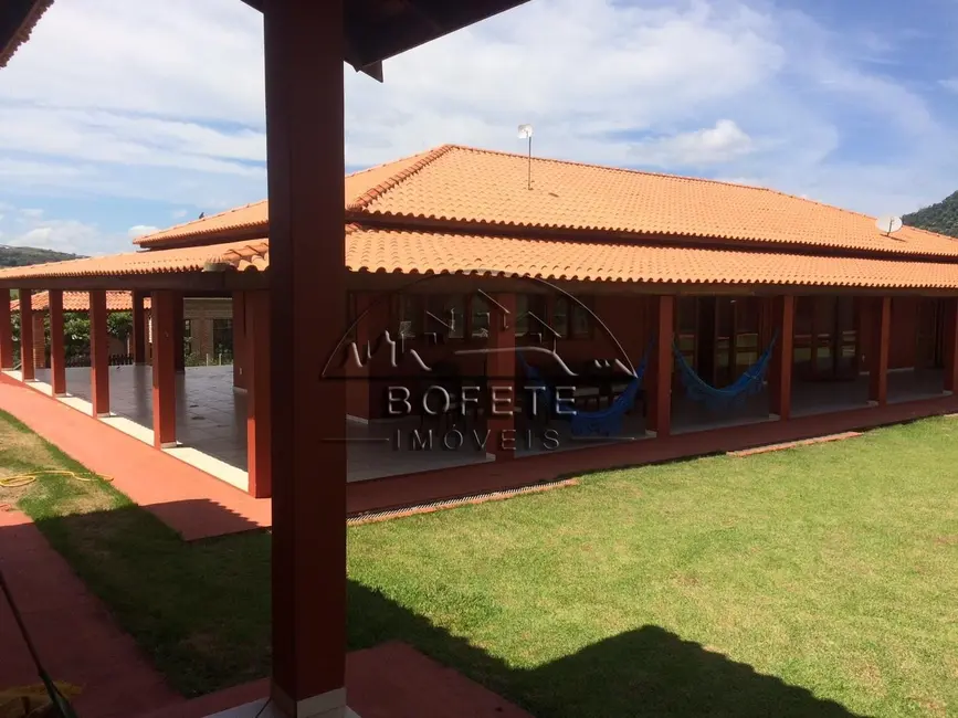 Foto 4 de Casa com 3 quartos à venda, 565m2 em Bofete - SP