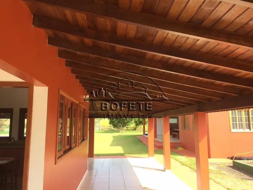 Foto 5 de Casa com 3 quartos à venda, 565m2 em Bofete - SP