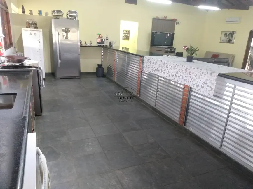 Foto 8 de Chácara com 4 quartos à venda, 20000m2 em Bofete - SP