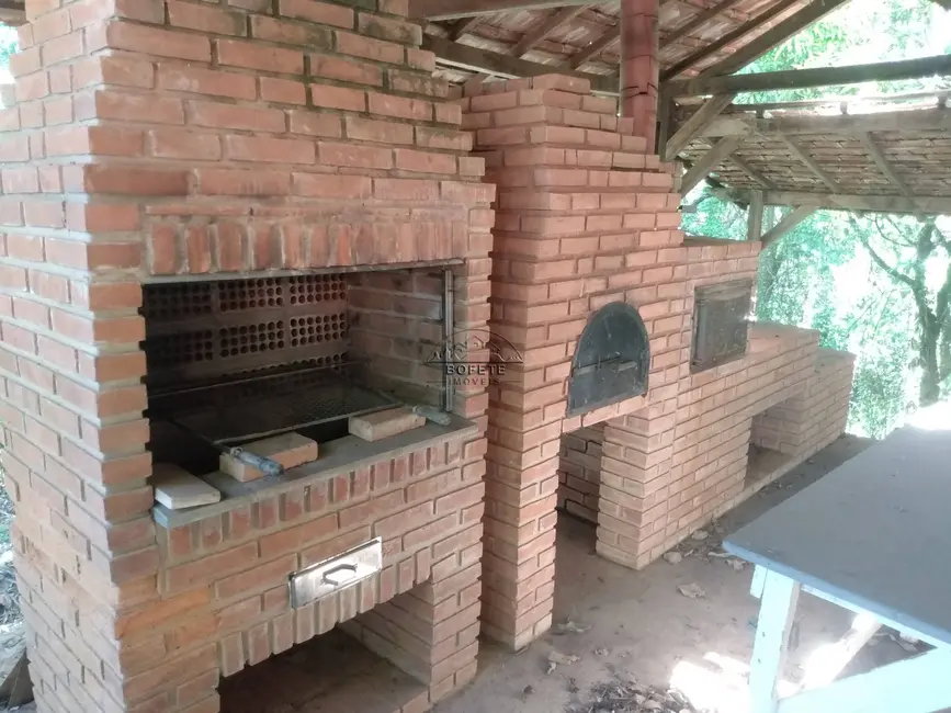 Foto 4 de Chácara com 3 quartos à venda, 300m2 em Bofete - SP