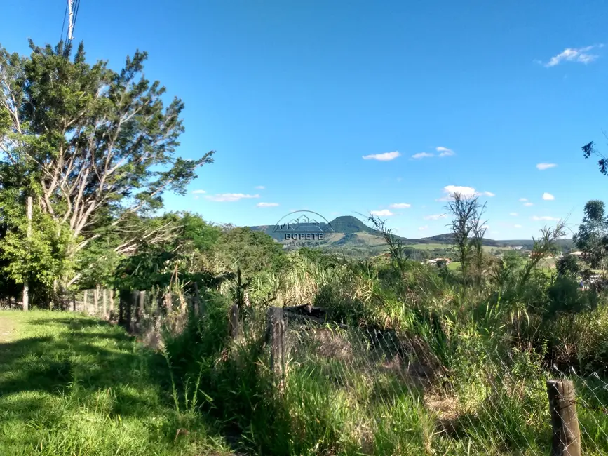 Foto 4 de Chácara à venda, 22000m2 em Bofete - SP
