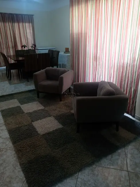 Foto 7 de Casa com 4 quartos à venda, 300m2 em Bofete - SP