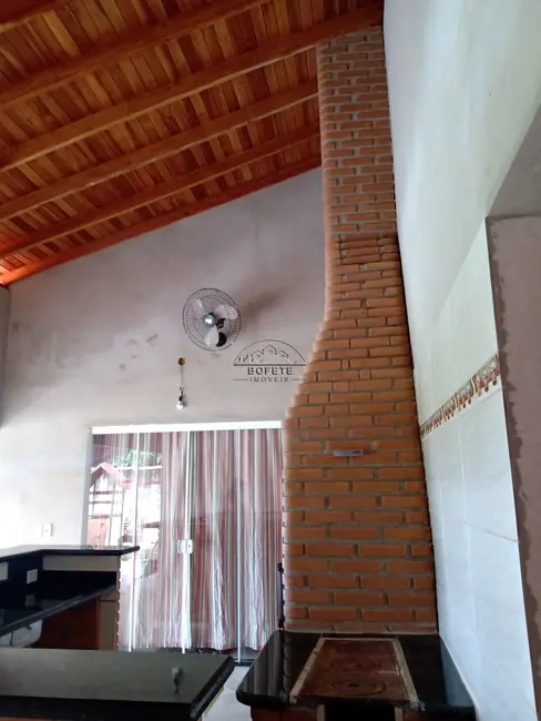 Foto 4 de Casa com 4 quartos à venda, 300m2 em Bofete - SP