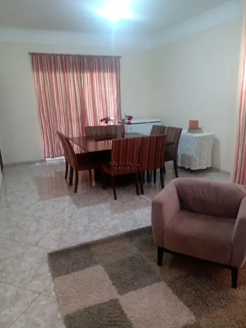 Foto 8 de Casa com 4 quartos à venda, 300m2 em Bofete - SP