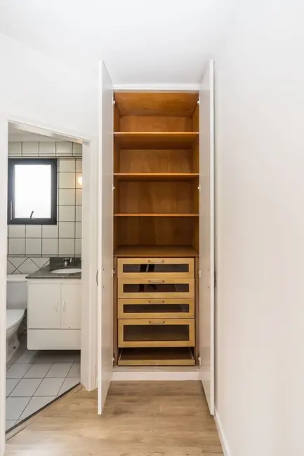 Foto 2 de Apartamento com 2 quartos à venda, 79m2 em Alto da Lapa, São Paulo - SP