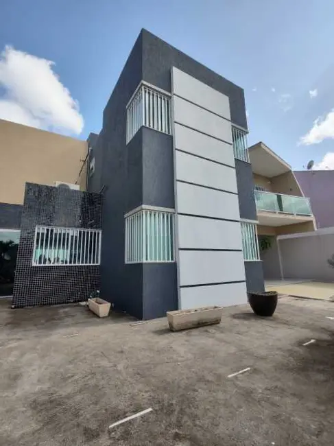 Foto 2 de Casa com 7 quartos à venda, 300m2 em Campos Dos Goytacazes - RJ