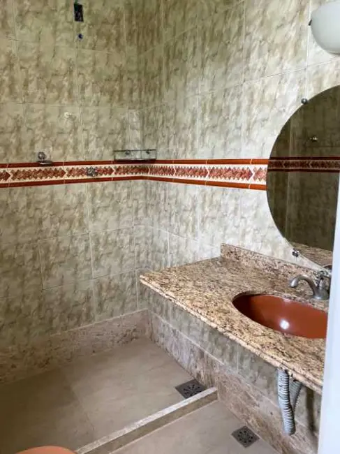 Casa com 5 quartos à venda, 128m2 em Centro, Campos Dos Goytacazes - RJ - imagem 8 Foto 8 de Casa com 5 quartos à venda, 128m2 em Centro, Campos Dos Goytacazes - RJ