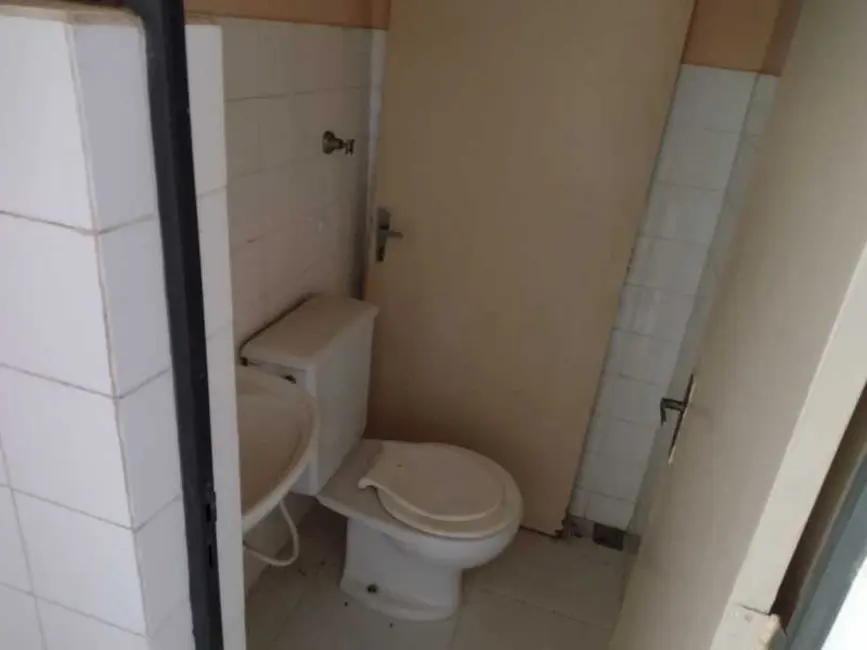 Foto 5 de Apartamento com 3 quartos à venda, 56m2 em Campos Dos Goytacazes - RJ