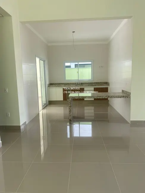Casa de Condomínio com 3 quartos à venda, 180m2 em Jardim Residencial Chácara Ondina, Sorocaba - SP - imagem 3 Foto 3 de Casa de Condomínio com 3 quartos à venda, 180m2 em Jardim Residencial Chácara Ondina, Sorocaba - SP