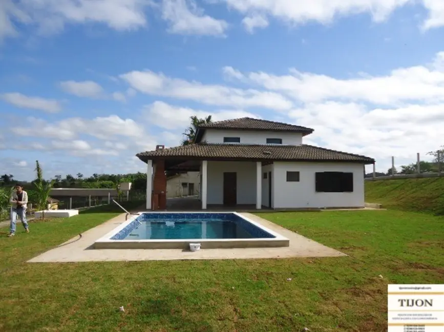 Foto 1 de Chácara com 3 quartos à venda, 180m2 em Aracoiaba Da Serra - SP