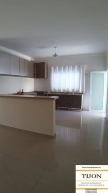 Casa de Condomínio com 3 quartos à venda, 130m2 em Sorocaba - SP - imagem 3 Foto 3 de Casa de Condomínio com 3 quartos à venda, 130m2 em Sorocaba - SP