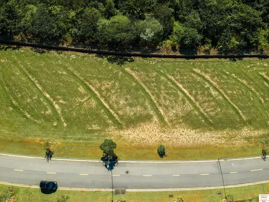 Foto 4 de Terreno / Lote à venda, 421m2 em Sorocaba - SP